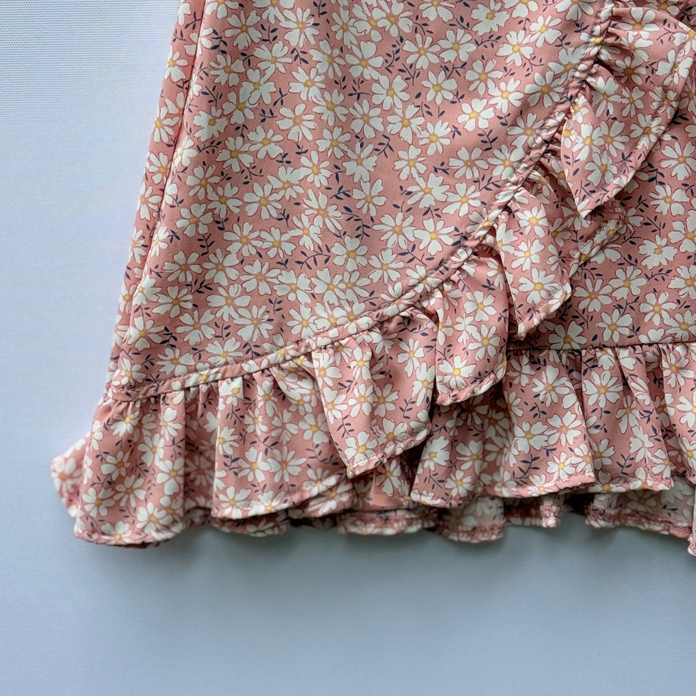 Petal + Pup Women 4 US Floral Mini Dress Pink White Short Sleeve Ruffle Wrap NEW - Picture 4 of 8